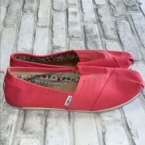 TOMS Women's Pink Slip-On Shoes